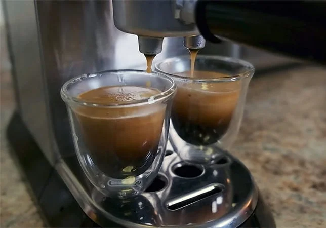 Delonghi Dedica - EC680, EC685, EC785, EC885 - What's the Difference? -  TomsCoffeeCorner